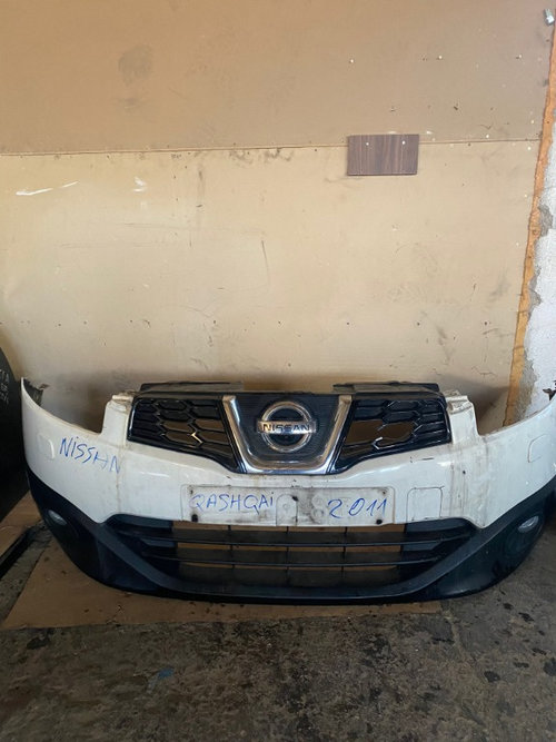 Grila bara fata Nissan Qashqai 2.0 I an de fabricatie 2012