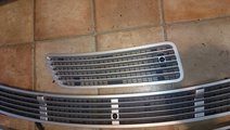 Grila capota dreapta Mercedes S-Class W211 S550 (2...