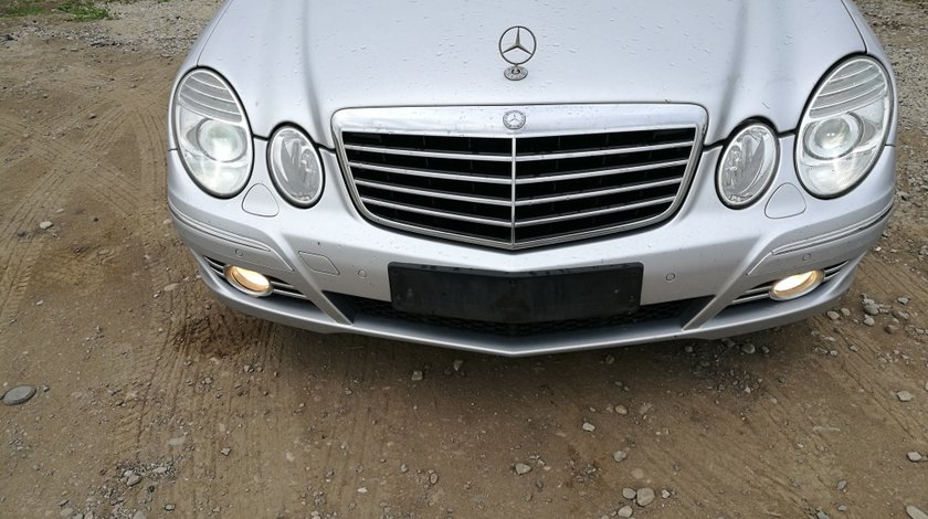 Grila capota Mercedes e class w211 Facelift