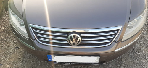 Grila capota Vw Phaeton an 2008 3.0 tdi