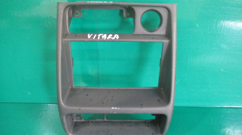 GRILA CENTRALA BORD SUZUKI VITARA 4x4 FAB. 1988 – 2002 ⭐⭐⭐⭐⭐