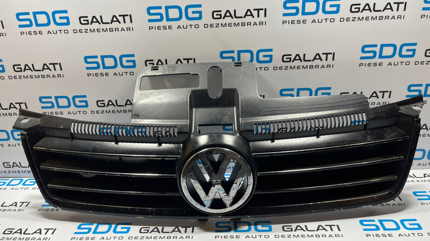 Grila Centrala cu Sigla Emblema de pe Bara Spoiler Fata Volkswagen Polo 9N 2002 - 2005 Cod 6Q0853651D 1T0853601
