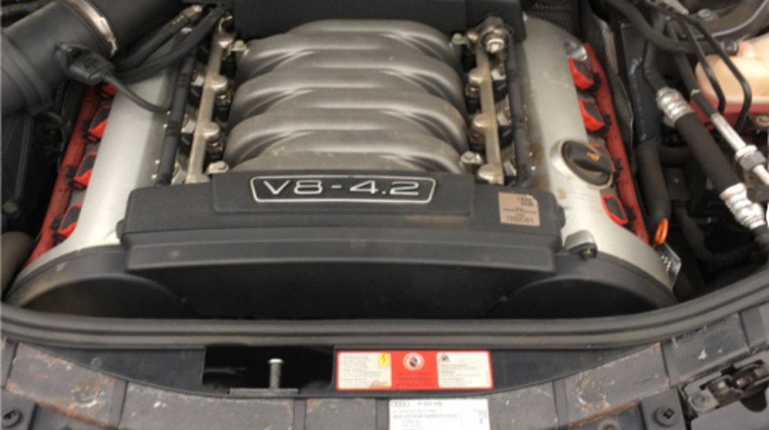 Grila compartiment motor dreapta Audi A8 D3/4E [2002 - 2005] Sedan 4.2 tiptronic quattro (335 hp) AUDI A8 (4E_) 10.2002 - 07.2010 A8 4.2 QUATTRO 4.2 - BFM