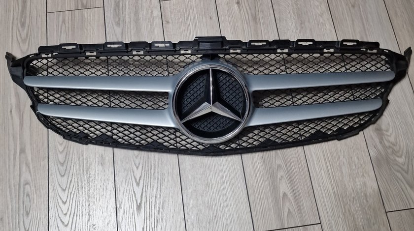 Grila motor/radiator Mercedes C class W205