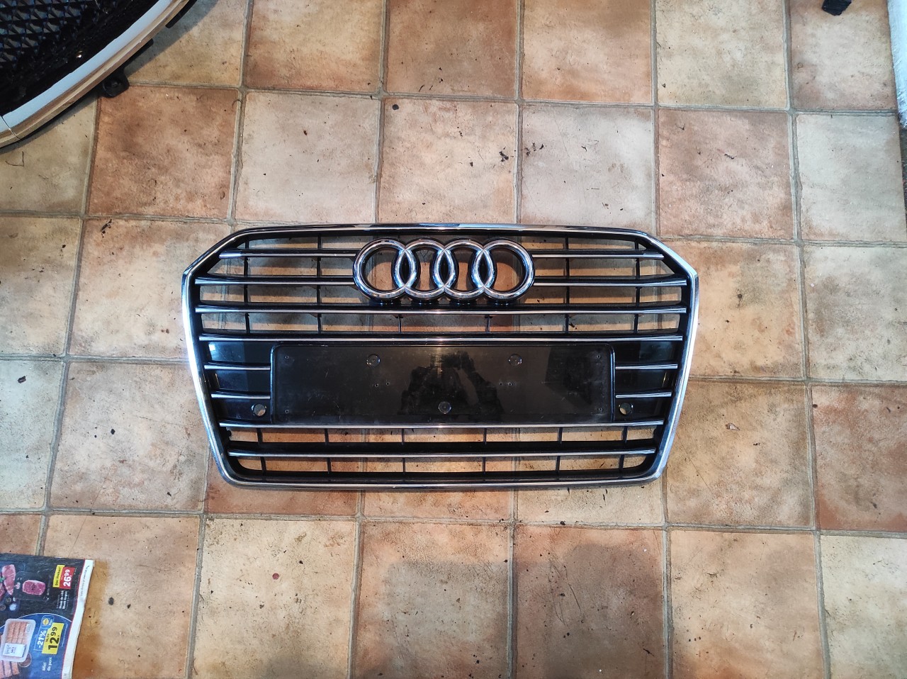 Grila radiator Audi A6 4G C7 (2016-2018) FACELIFT cod 4G0853651AE