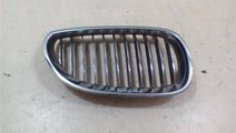 Grila radiator dreapta BMW Seria 5 E60 An 2004 200...