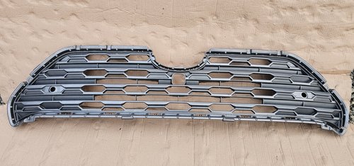 Grila radiator / grila centrala bara fata Toyota Rav 4 2019 2020 2021 2022