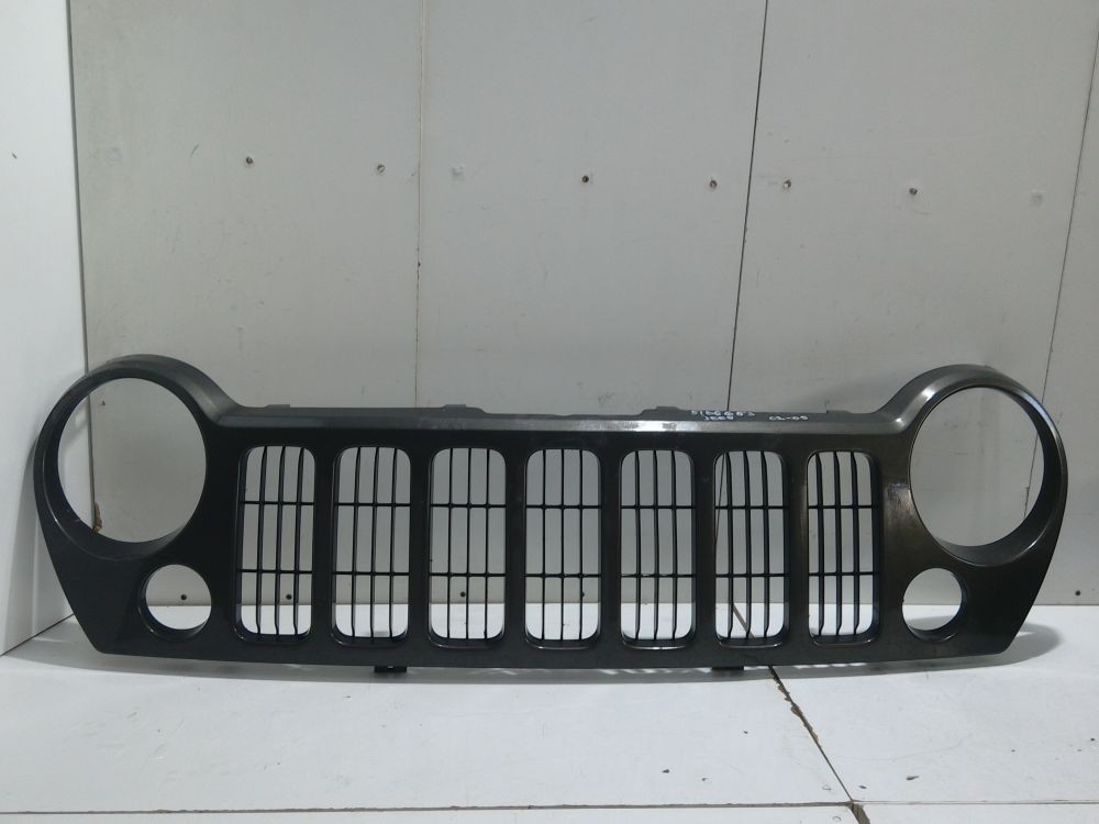 Grila radiator Jeep Grand CHerokee an 2002-2005