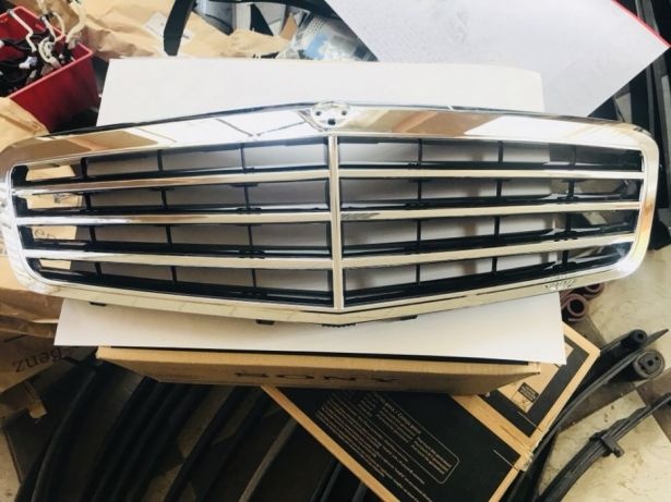 Grila radiator noua Mercedes E class w212