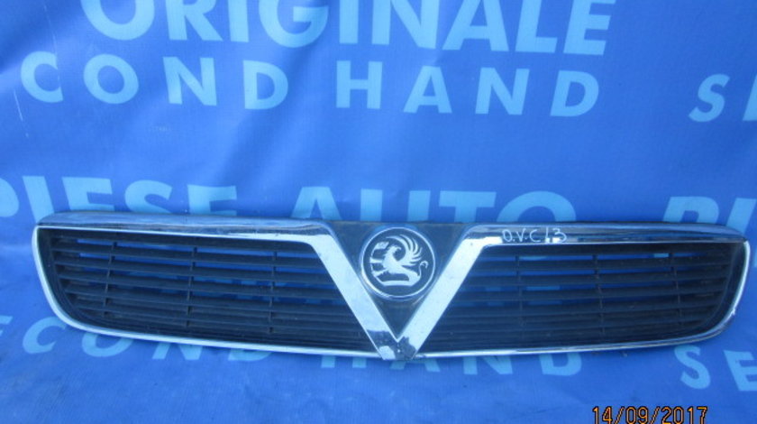 Grila Opel Vectra C de vânzare.