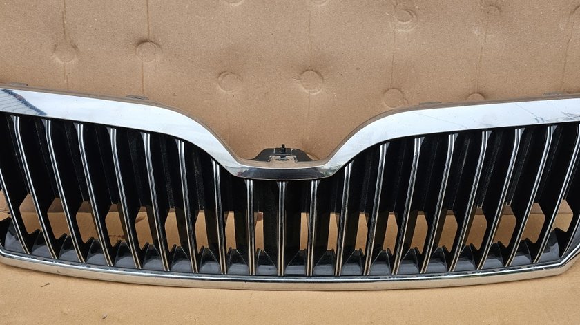 Grila radiator Skoda Superb 2 Facelift 2013 2014 2015