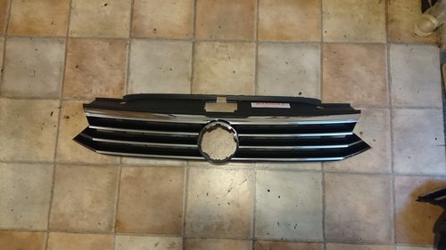 Grila radiator VW Passat B8 (2013-2018) cod 3G0853653