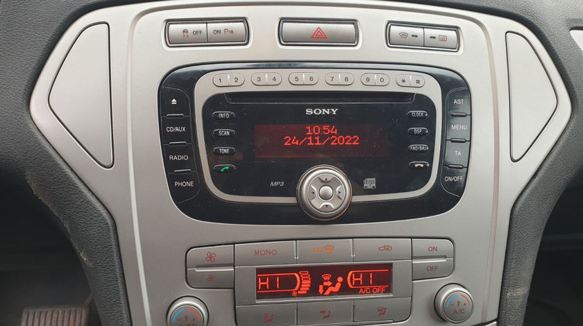 Grila Rama Ornament Central Radio CD Player Panou AC Climatronic Ford Mondeo MK 4 2007 - 2014