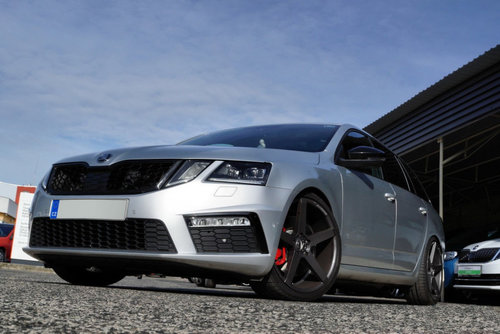 Grila SKODA OCTAVIA III RS FACELIFT O3RSF-FGB-LW