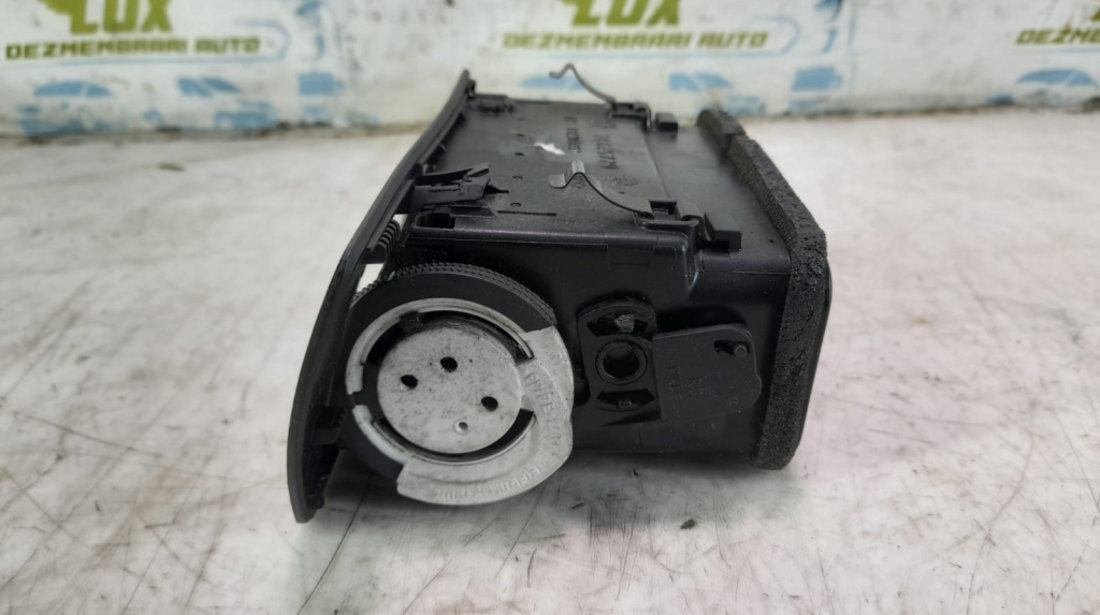 Grila ventilatie bord 24465729 Opel Astra H [2004 - 2007] 1.7 cdi z17dth