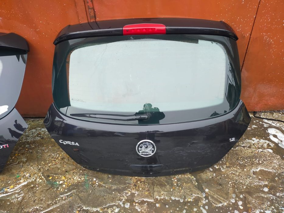 Haion haion negru Opel Corsa D negru z20r dezmembrez VLD978