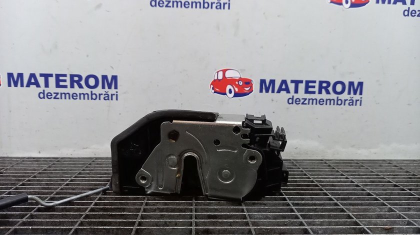 INCUIETOARE USA FATA DREAPTA BMW SERIA 1 E 87 SERIA 1 E 87 - (2007 2011)