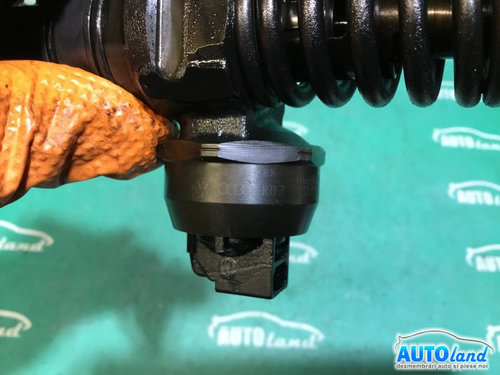 Injector 038130073bn 1.9 TDI Volkswagen GOLF V 1K1 2003