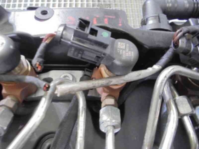 Injector, 03L130277B, Skoda Octavia 2 (1Z3) 1.6 tdi (pr:110747)