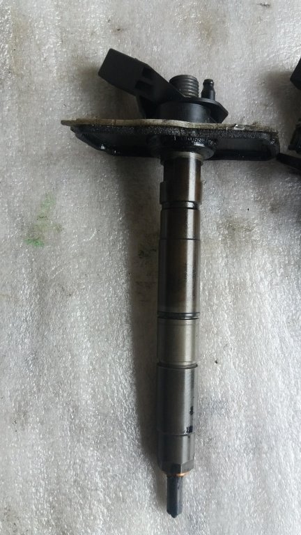 Injector audi a4 b7 3.0 tdi bkn 059130277ab