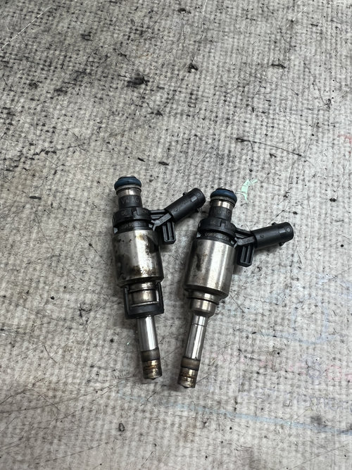 Injector Audi A4 B8 2.0 Benzina 2012, 06H906036F