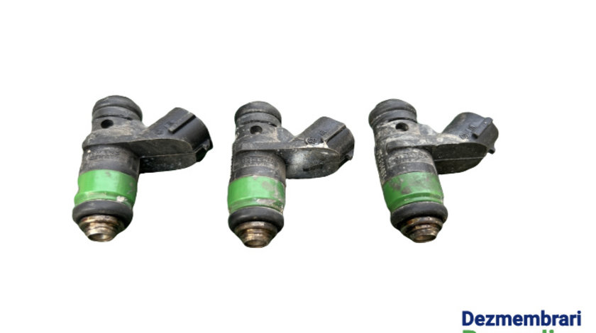 Injector benzina Cod: 03E906031 Volkswagen VW Polo 4 9N [2001 - 2005] Hatchback 5-usi 1.2 MT (64 hp)