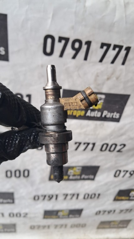 Injector filtru particule Toyota Rav 4 2.2 D an fab 2009 cod 23710-26010