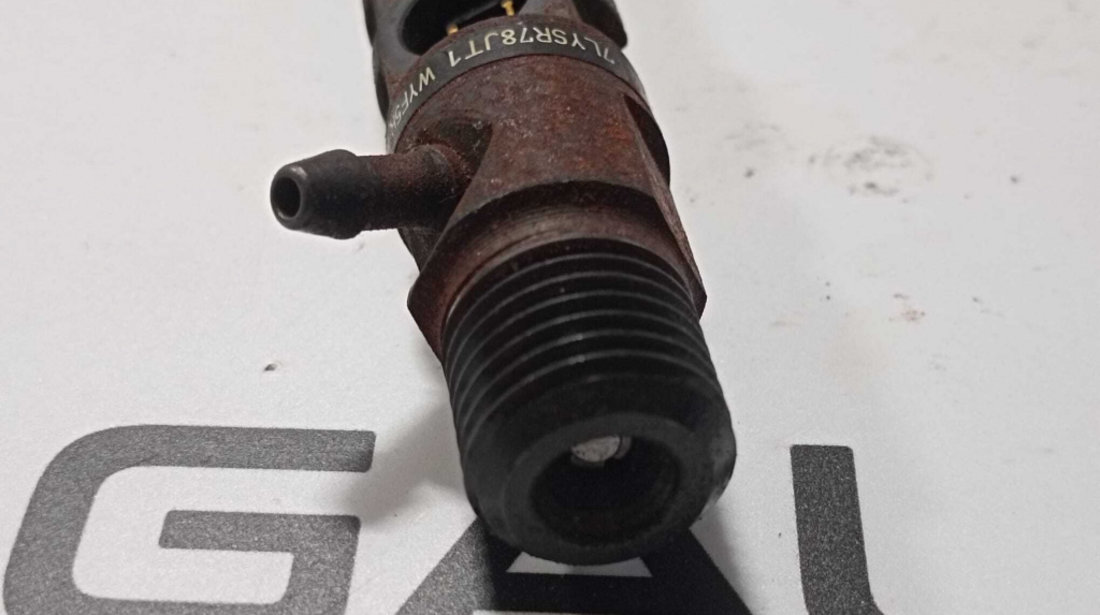 Injector Injectoare Delphi Dacia Logan 1 1.5 DCI 2004 - 2012 Cod 166000897R H8200827965 [M6902]