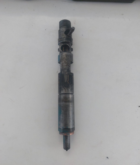 Injector motorina Dacia Logan [2004 - 2008] MCV 1.5 dci MT (84 hp)