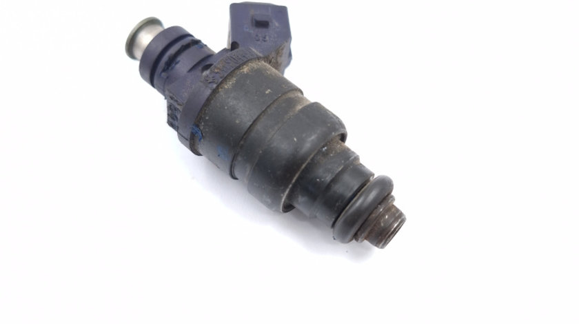 Injector Opel MERIVA 2003 - 2010 09158663