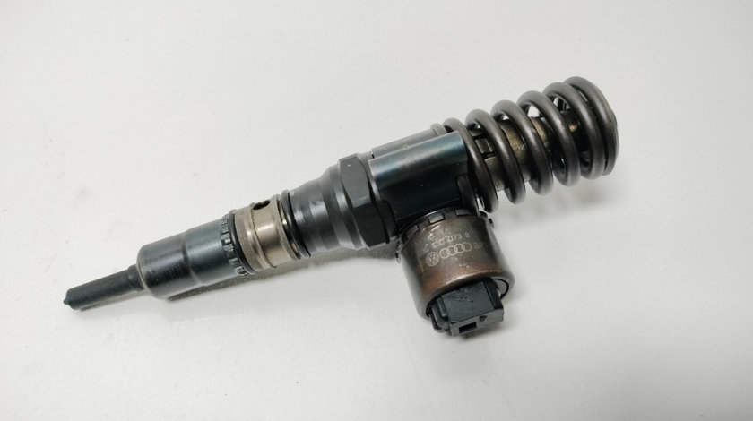 Injector SKODA OCTAVIA (1Z3) [ 2004 - 2013 ] TDI 16V (BKD, CFHC, CLCB) 103KW|140HP VAG OEM 03G130073B