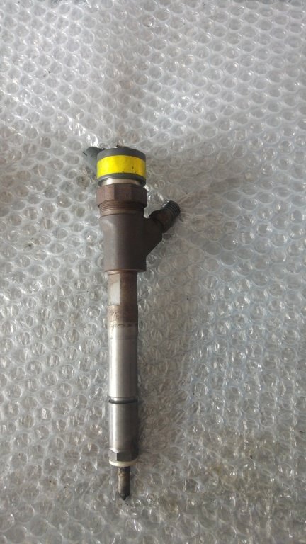 Injector toyota yaris verso 1.4 d-4d 0445110214 1nd 1999-2005