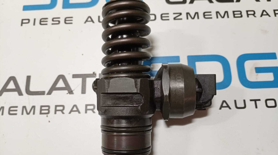 Injector Volkswagen Caddy 3 2.0 SDI 2004 - 2011 Cod 038130073AP [M6552]