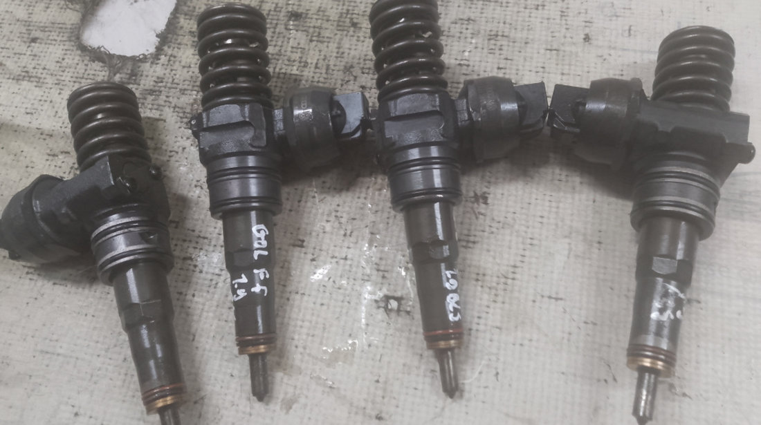 Injector Volkswagen Golf 5 1.9 2008, 038130073BN