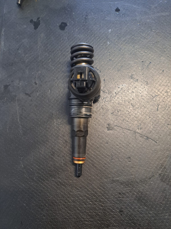 Injector VW PASSAT 1.9 TDI 2000–2004 - COD 036130073AJ