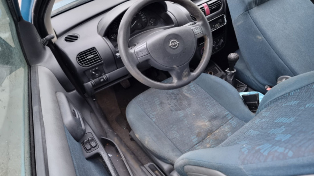 Interior complet Opel Corsa C 2002 hatchback 1.2 benzina #84098198