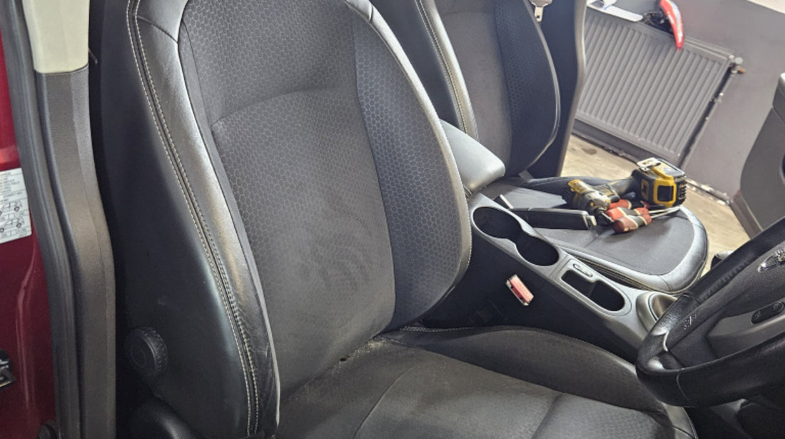 Interior Complet Piele Și Material Textil Nissan Qashqai 2012