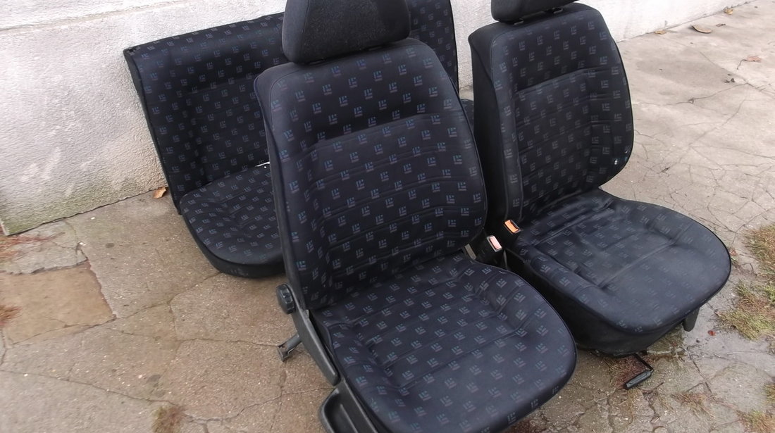 Interior ( scaune si banchete ) Volkswagen Golf 3 in stare buna #11135253