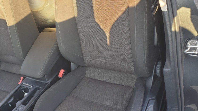 Interior Textil Scaune Fata Stanga Dreapta si Bancheta Spate Sezut cu Spatar Volkswagen Passat B8 Break Combi 2014 - 2023 [C3958] [C3959] [C3960]