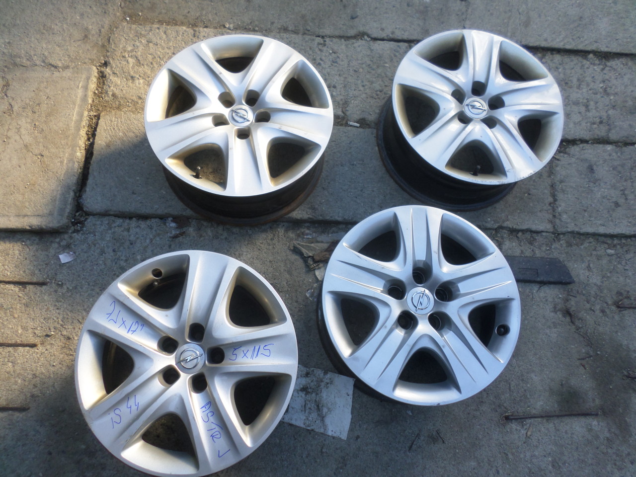 Jante Tabla Opel Astra J Structurale 17 zoll 5x115 + Capace #39677552