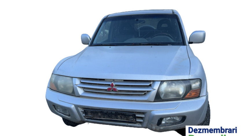 Lampa iluminat fata usa spate stanga Mitsubishi Pajero 3 [1999 - 2003] SUV 5-usi 3.2 DI-D AT (165 hp) Cod motor 4M41