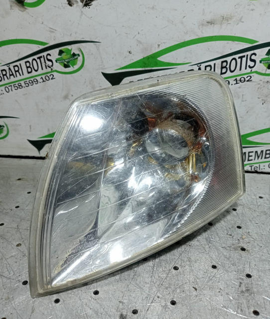 lampa semnalizare stanga Volkswagen VW Passat B5 [1996 - 2000]