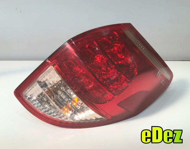 Lampa spate dreapta aripa Toyota RAV 4 (2005-2010)