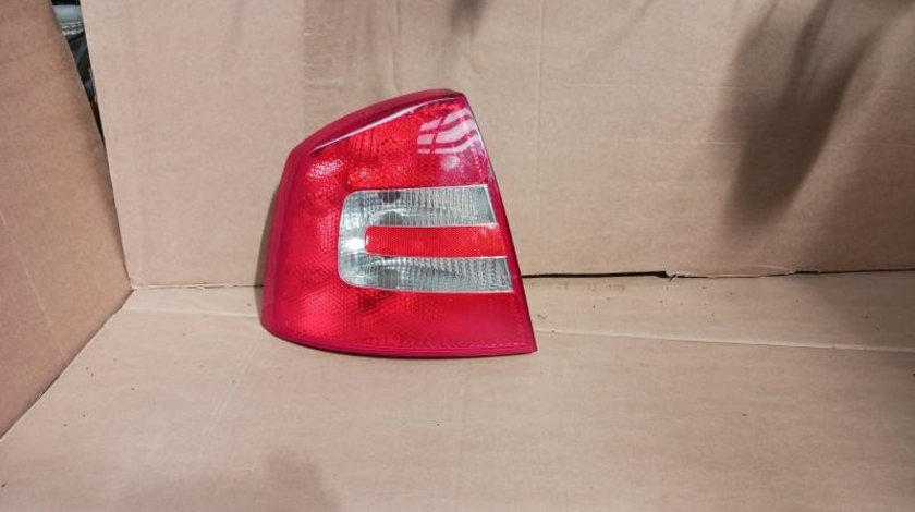 Lampa spate stanga Skoda Octavia 2 (2004->) 1z5945095a