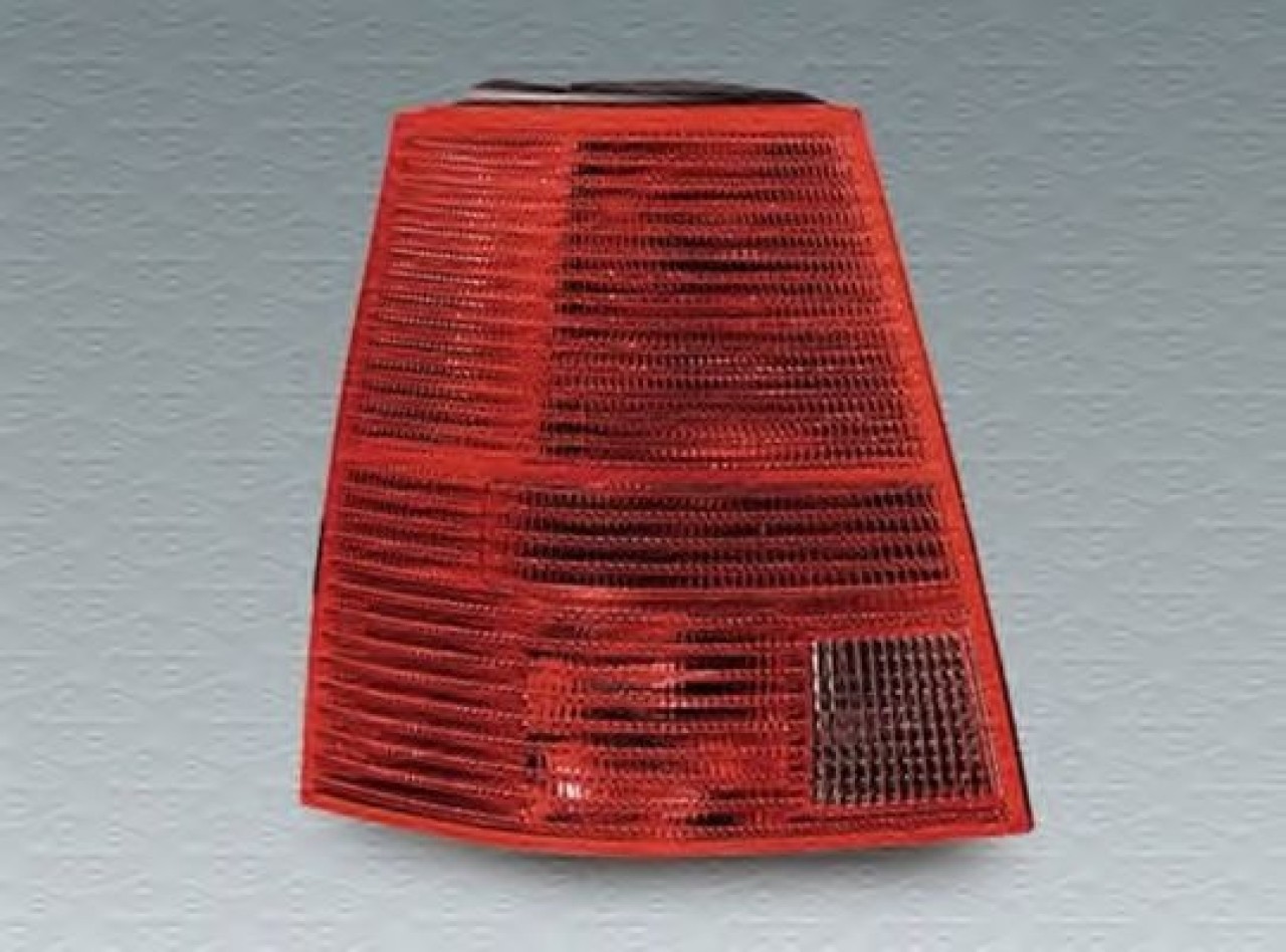 Lampa spate VW BORA Combi (1J6) (1999 - 2005) MAGNETI MARELLI 714028431701 piesa NOUA