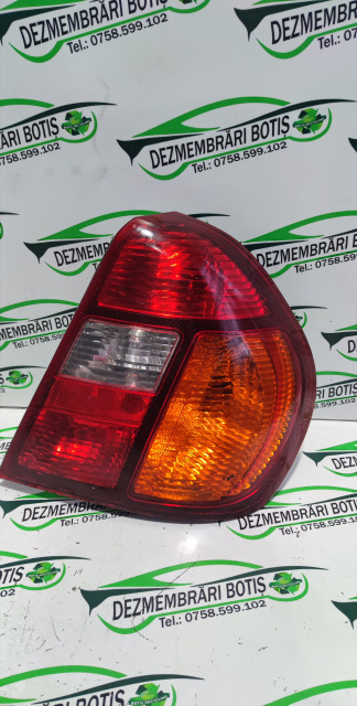 Lampa stop dreapta pe aripa Renault Clio 2 [1998 - 2005] Symbol Sedan 1.4 MT (98 hp)