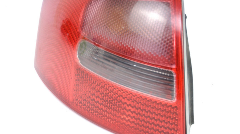 Lampa Stop Spate / Tripla Caroserie,stanga Audi A6 (4B, C5) 1997 - 2005 4B5945095B, 4B5 945 095 B, 4B5 945 095 , 4B5945095