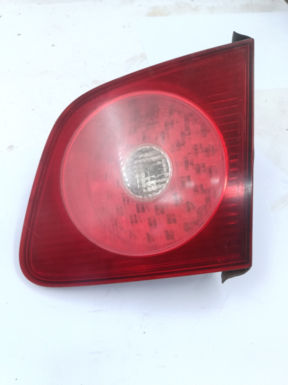 Lampa Stop Spate / Tripla VW PHAETON (3D) 2002 - 2016 3D0945094B, 3D0945094, 3D0 945 094 B, 3D0945094B04S, 3D0.945.094B04S, 3D0.945.094B