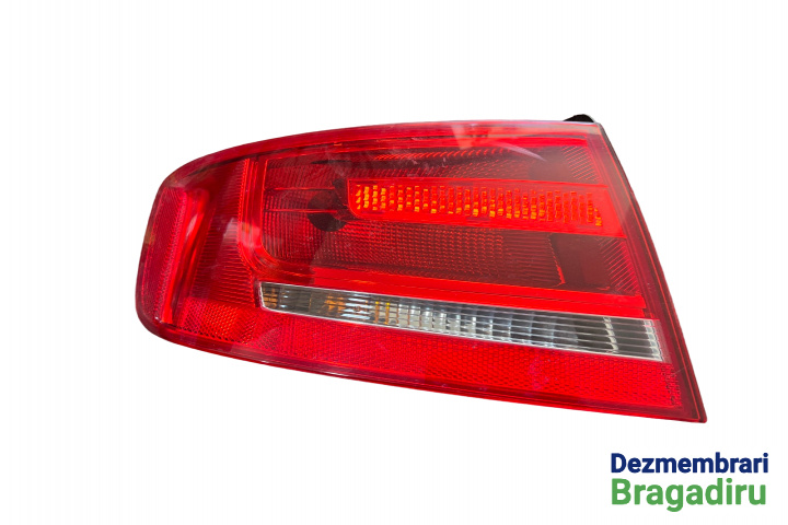 Lampa stop stanga pe aripa Audi A4 B8/8K [2007 - 2011] Sedan 4-usi 2.0 TDI multitronic (143 hp) Cod motor: CAGA