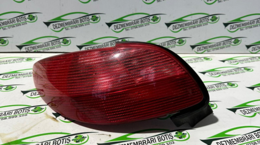 Lampa stop stanga pe aripa Peugeot 206 [facelift] [2002 - 2009] CC cabriolet 1.6 MT (109 hp)